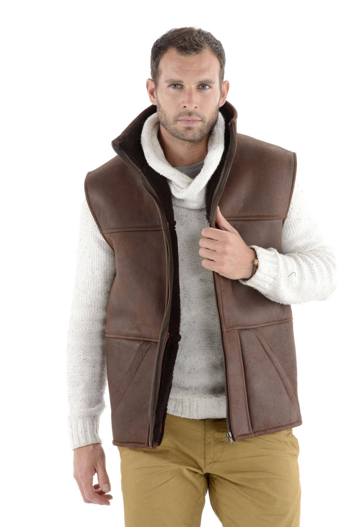 gilet sans manches en cuir pour homme CAUTERETS- gilet cuir homme marron presentation