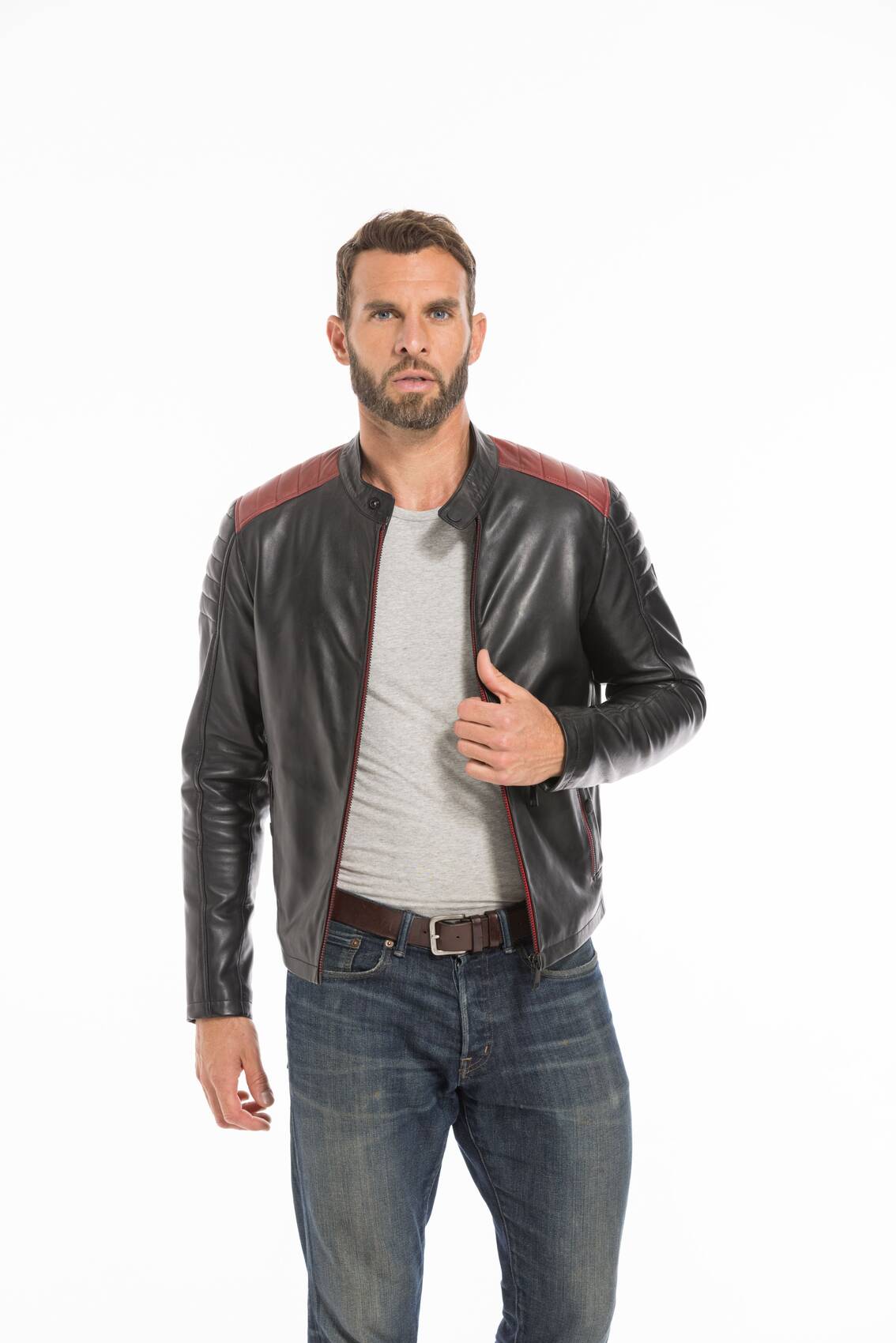 CG-23-HOMME-DILECTASTONER-BLACK-RED-24565