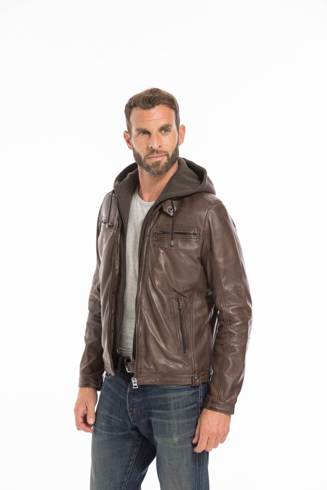 CG-23-HOMME-MARIO-MARRON-25597